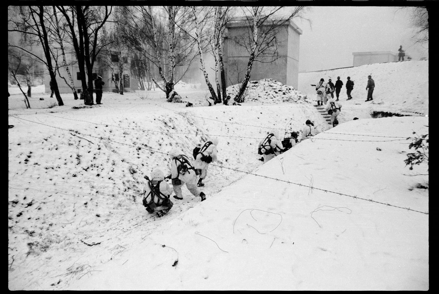 S/w-Fotografie: ARTEP Truppenübung der U.S. Army Berlin Brigade in Ruhleben Fighting City in Berlin-Spandau