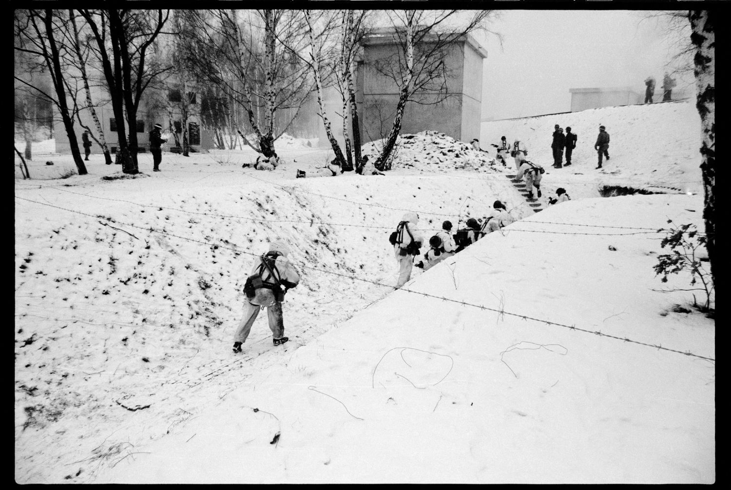 S/w-Fotografie: ARTEP Truppenübung der U.S. Army Berlin Brigade in Ruhleben Fighting City in Berlin-Spandau