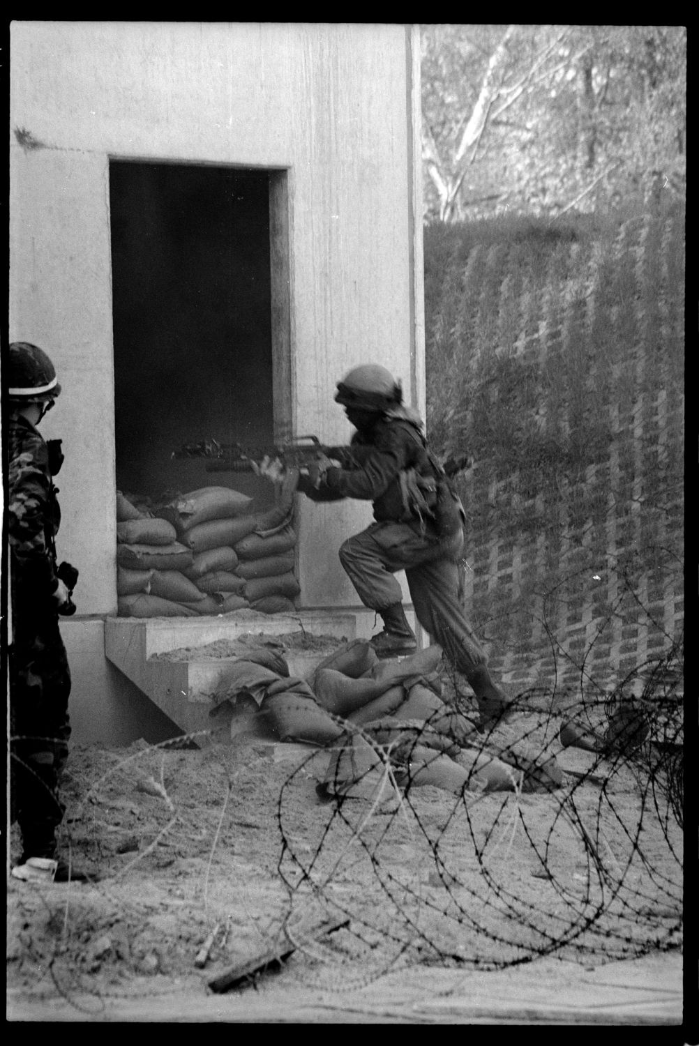 S/w-Fotografie: ARTEP Truppenübung der U.S. Army Berlin Brigade in Ruhleben Fighting City in Berlin-Spandau