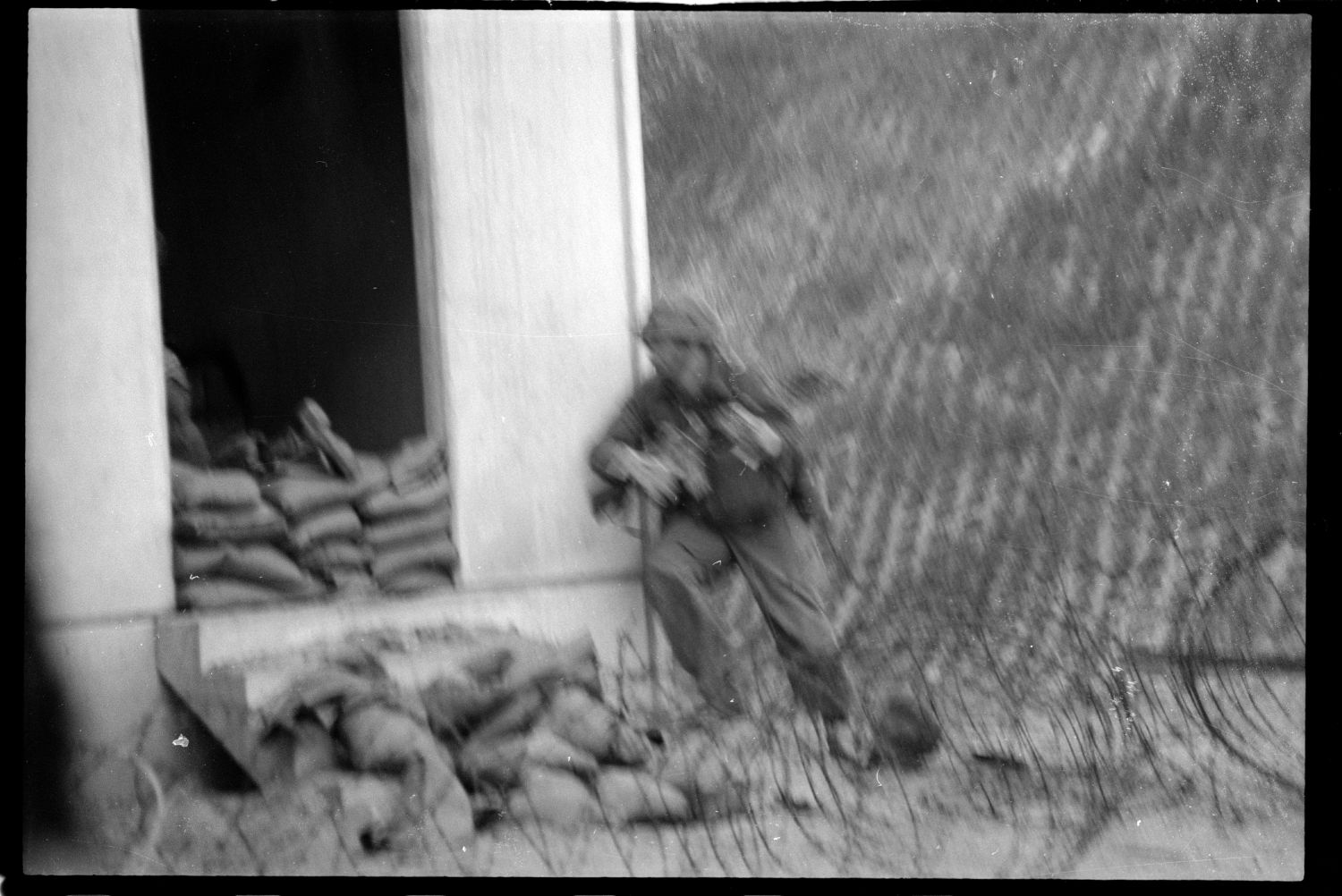 S/w-Fotografie: ARTEP Truppenübung der U.S. Army Berlin Brigade in Ruhleben Fighting City in Berlin-Spandau