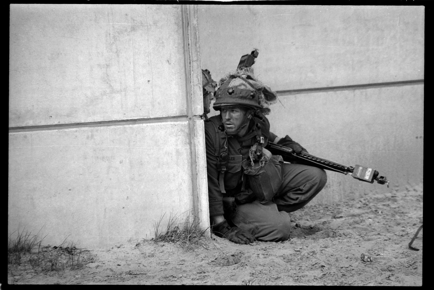 S/w-Fotografie: ARTEP Truppenübung der U.S. Army Berlin Brigade in Ruhleben Fighting City in Berlin-Spandau