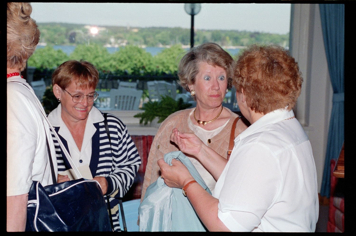 Fotografie: "Allied Wives Meeting", Ausflug mit dem Schiff für Ehefrauen der britischen, französischen und US-Community in Berlin-Wannsee