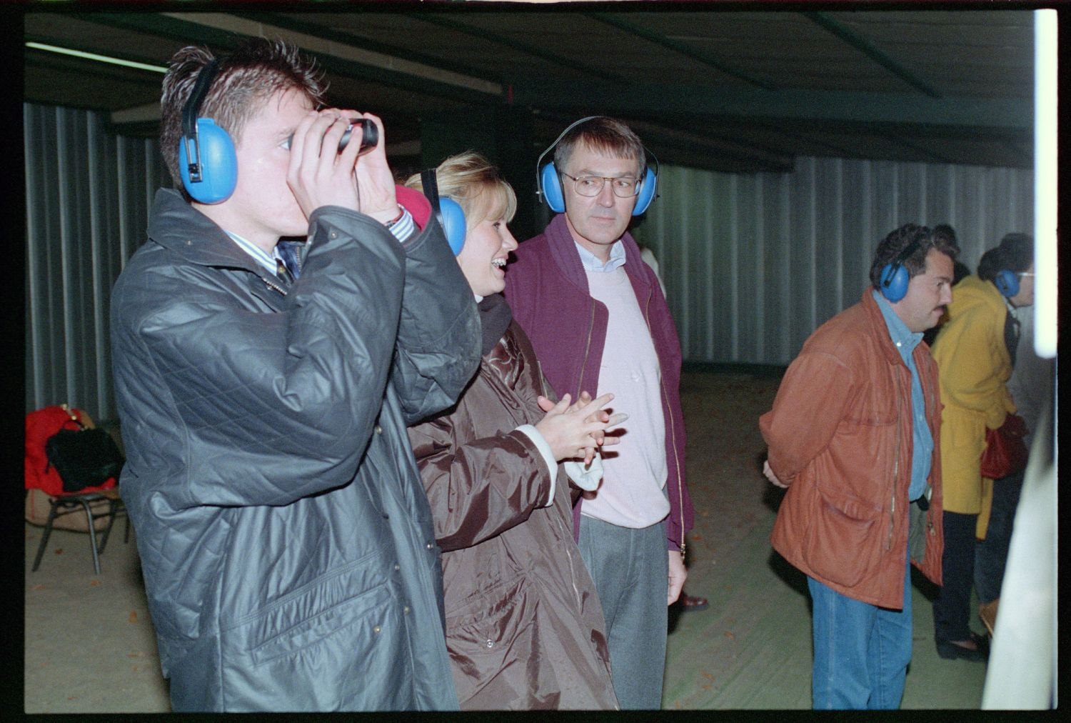 Fotografie: Besucher auf dem Schießplatz Rose Range der U.S. Army Berlin in Berlin-Wannsee