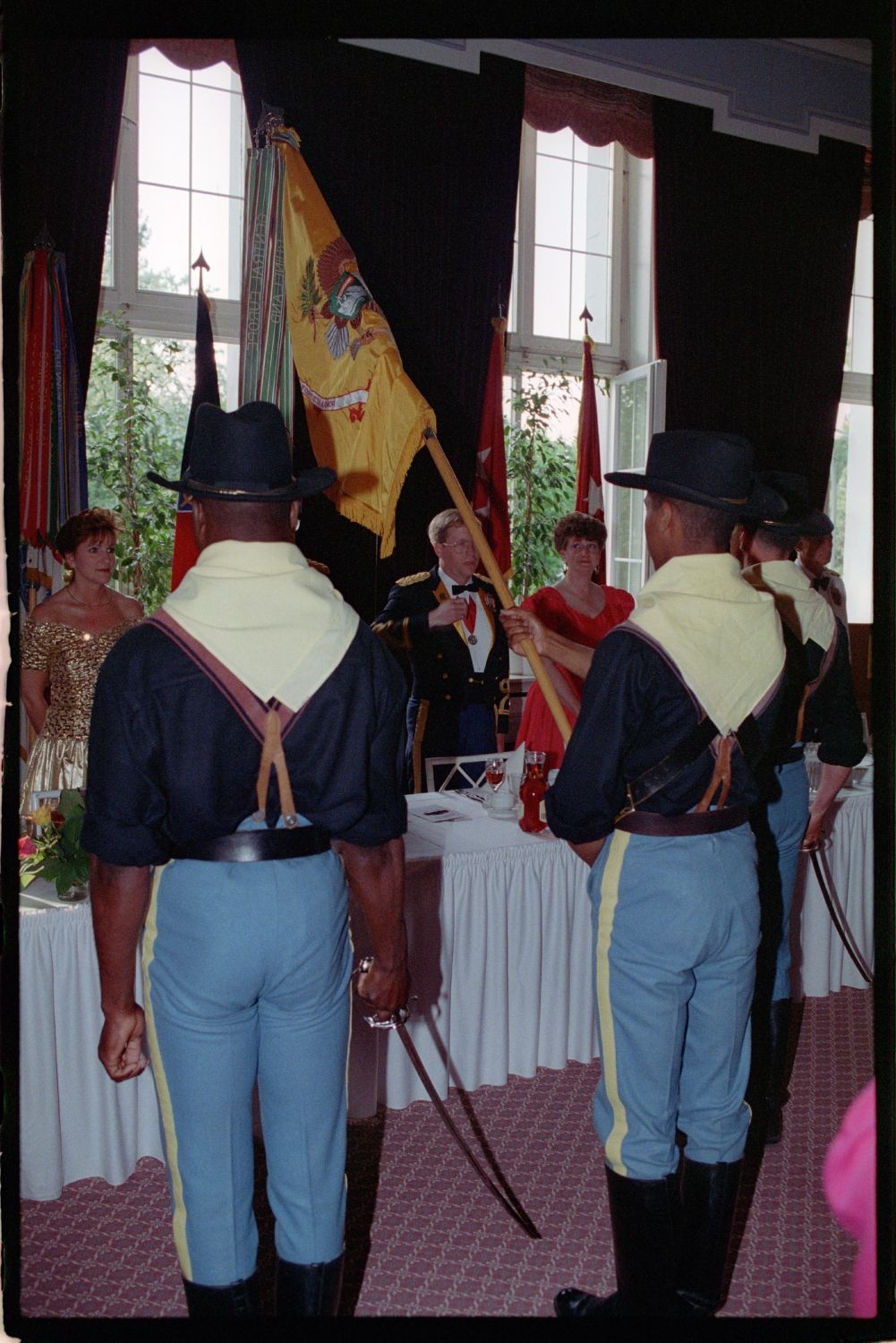 Fotografie: Empfang zu Ehren des 6th Battalion 40th Armor Regiment der U.S. Army Berlin im Harnack House in Berlin-Dahlem