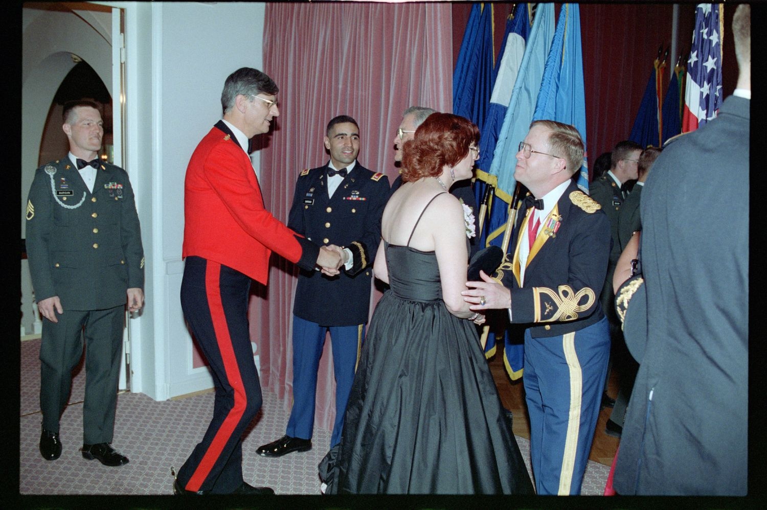 Fotografie: Empfang zu Ehren des 6th Battalion 40th Armor Regiment der U.S. Army Berlin im Harnack House in Berlin-Dahlem