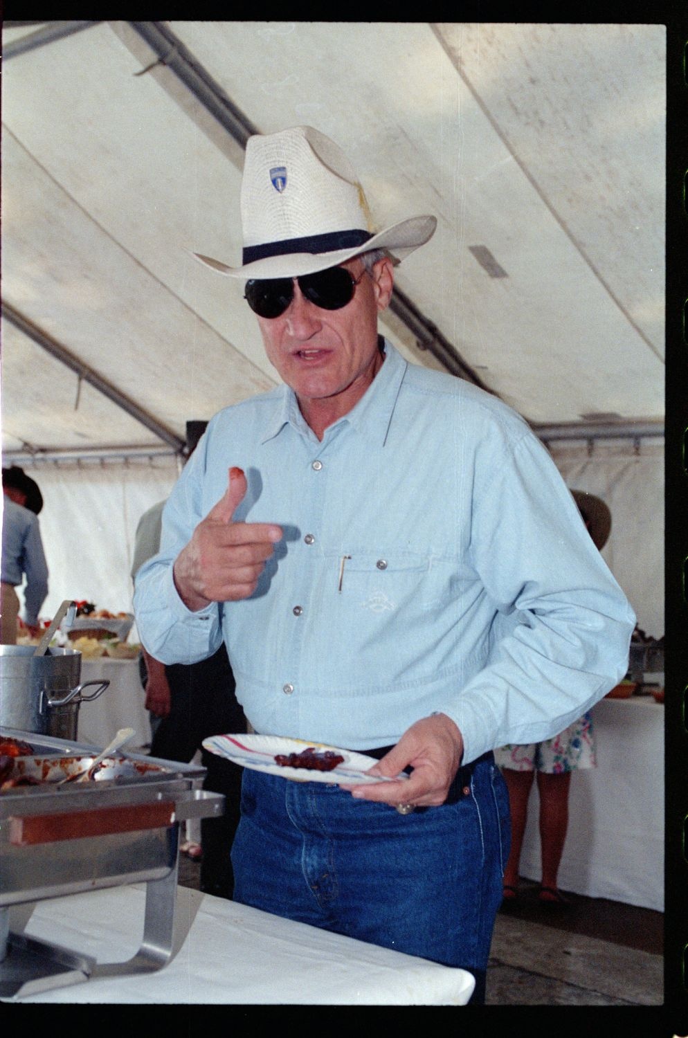 Fotografie: Barbecue bei Brigadier General Walter Yates, Commander U.S. Army Berlin, in Berlin-Dahlem