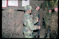 Fotografie: Besuch von Offizieren der russischen Berlin Brigade auf dem Schießplatz Rose Range der U.S. Army Berlin in Berlin-Wannsee
