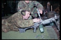 Fotografie: Besuch von Offizieren der russischen Berlin Brigade auf dem Schießplatz Rose Range der U.S. Army Berlin in Berlin-Wannsee