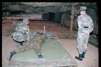 Fotografie: Besuch von Offizieren der russischen Berlin Brigade auf dem Schießplatz Rose Range der U.S. Army Berlin in Berlin-Wannsee