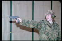 Fotografie: Besuch von Offizieren der russischen Berlin Brigade auf dem Schießplatz Rose Range der U.S. Army Berlin in Berlin-Wannsee