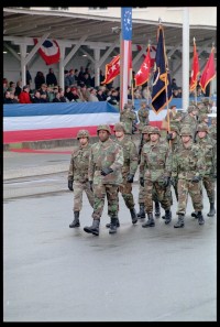 Fotografie: Verleihung des Fahnenbandes der Bundesrepublik Deutschland an Einheiten der U.S. Army Berlin in Berlin-Lichterfelde