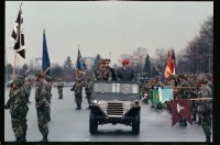 Fotografie: Verleihung des Fahnenbandes der Bundesrepublik Deutschland an Einheiten der U.S. Army Berlin in Berlin-Lichterfelde