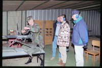 Fotografie: Besucher auf dem Schießplatz Rose Range der U.S. Army Berlin in Berlin-Wannsee