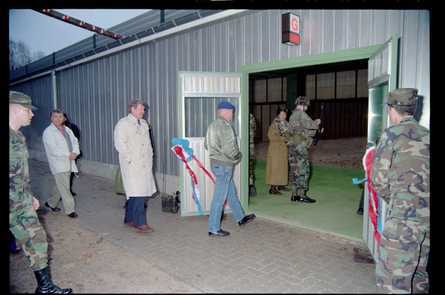 Fotografie: Eröffnung eines neuen Schießstands auf dem Schießplatz Rose Range der U.S. Army Berlin Brigade in Berlin-Wannsee