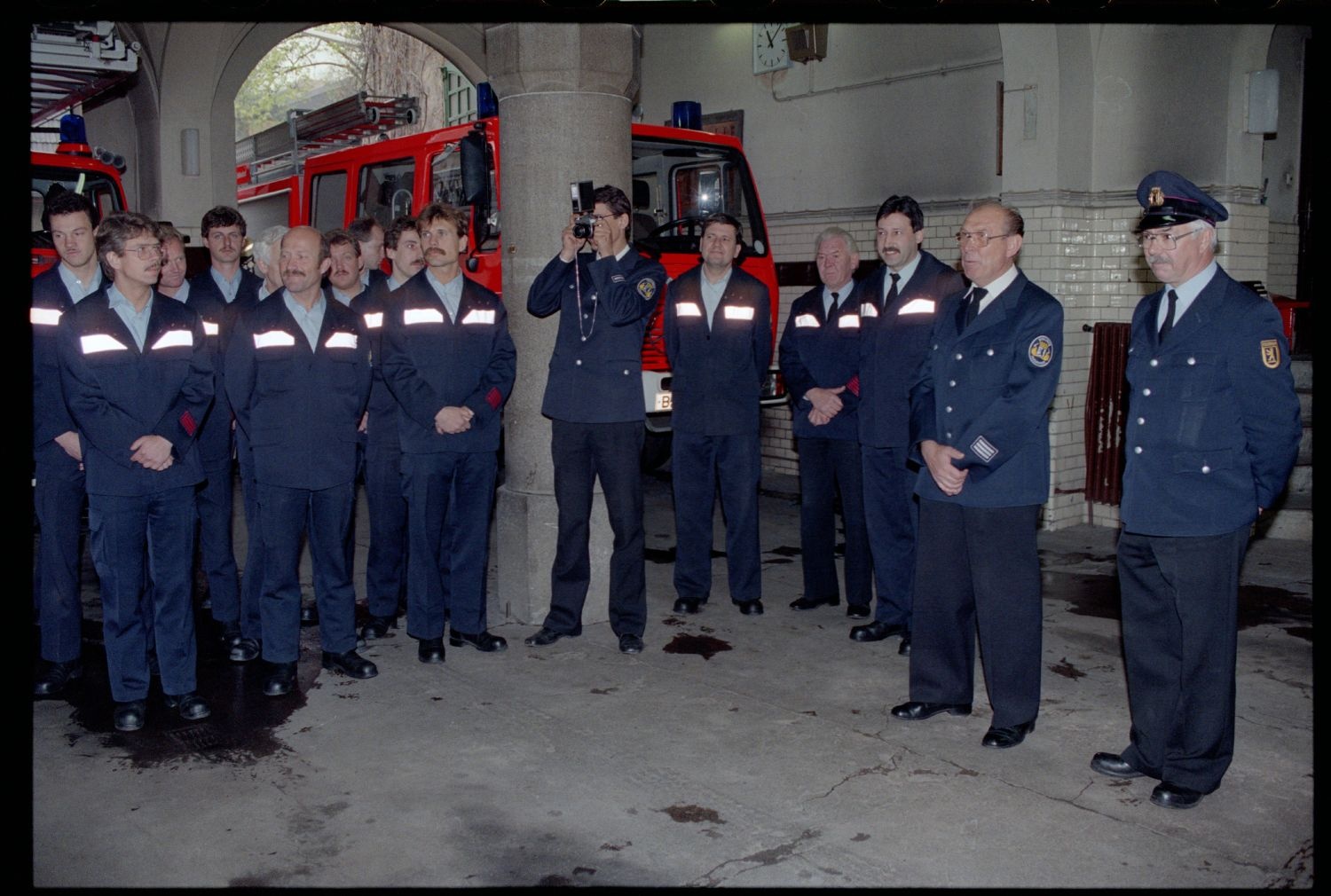 Fotografie: Auszeichnung der West-Berliner Feuerwachen 310 und 320 für 30 Jahre Diensttätigkeit für die U.S. Army in Berlin