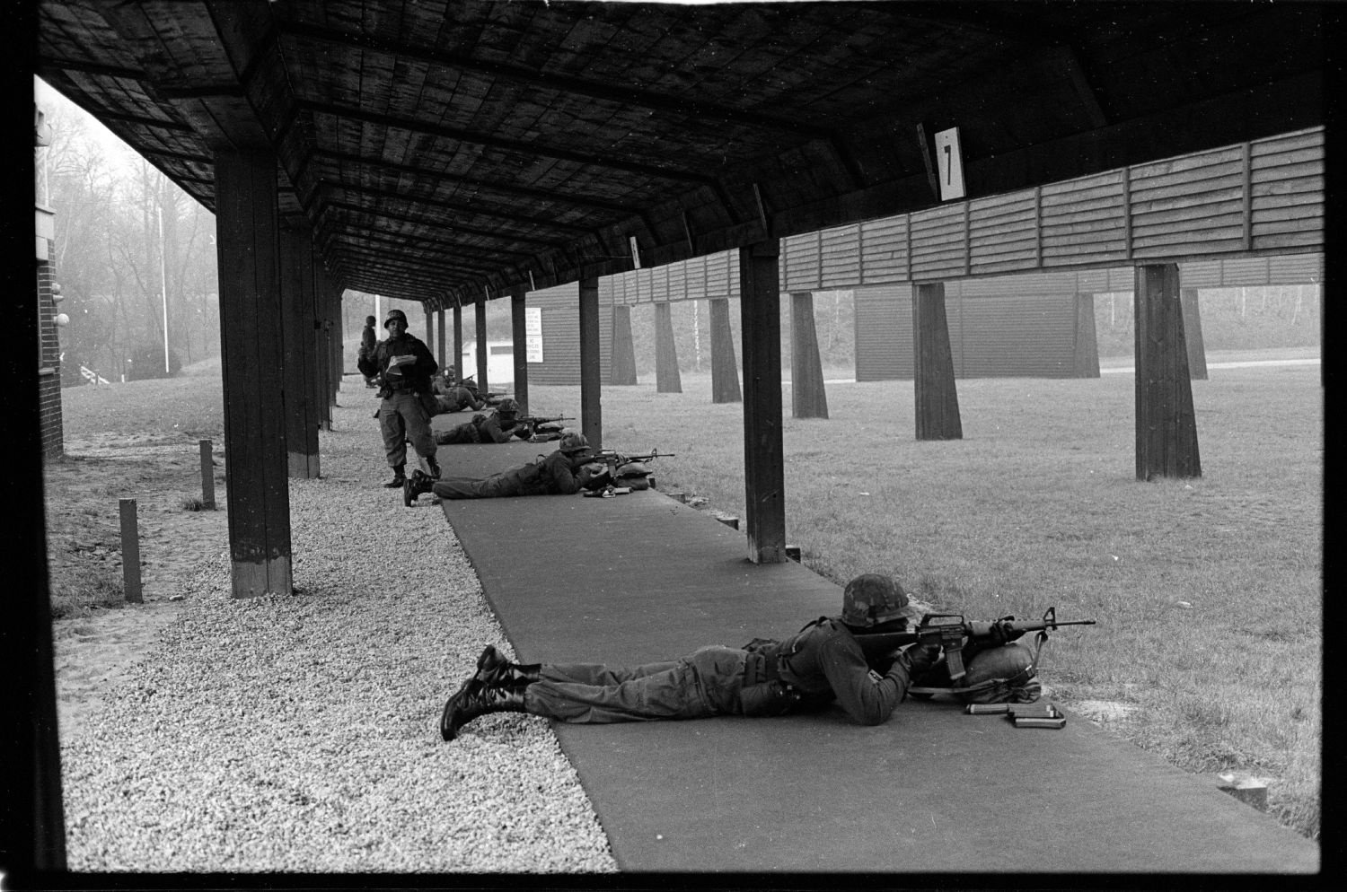 s/w-Fotografie: Schießplatz Keerans Range der U.S. Army Berlin Brigade in Berlin-Zehlendorf