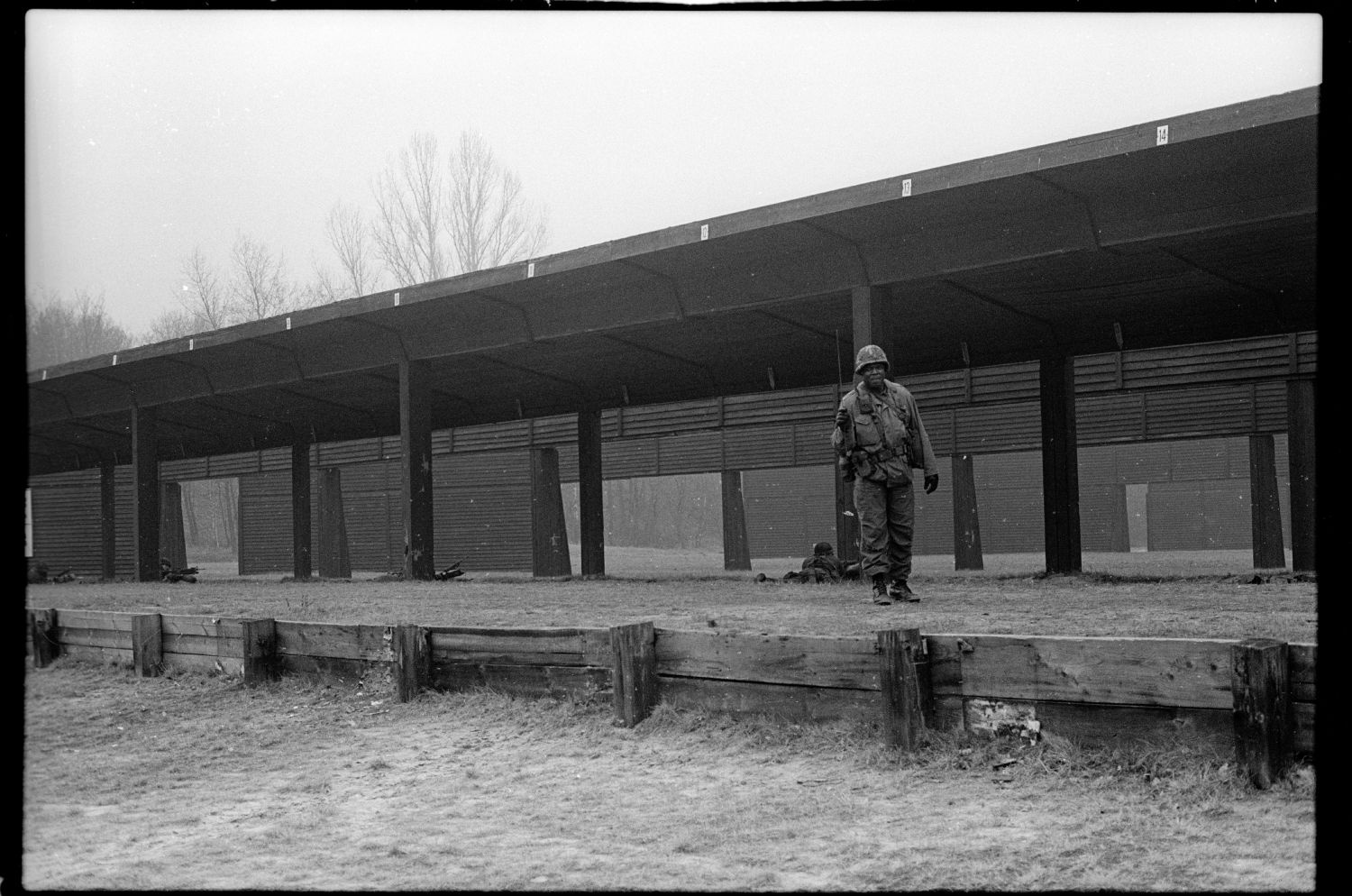 s/w-Fotografie: Schießplatz Keerans Range der U.S. Army Berlin Brigade in Berlin-Zehlendorf