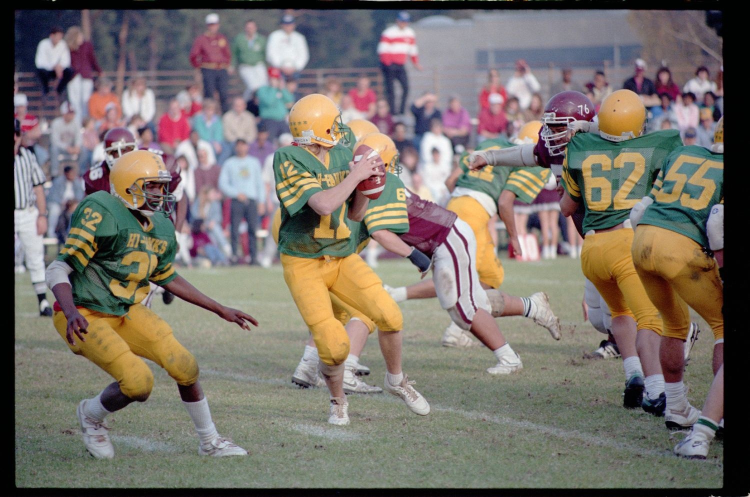 Fotografie: American-Football-Spiel der Berlin Bears gegen die Hi-Hawks an der Berlin American High School in Berlin-Dahlem