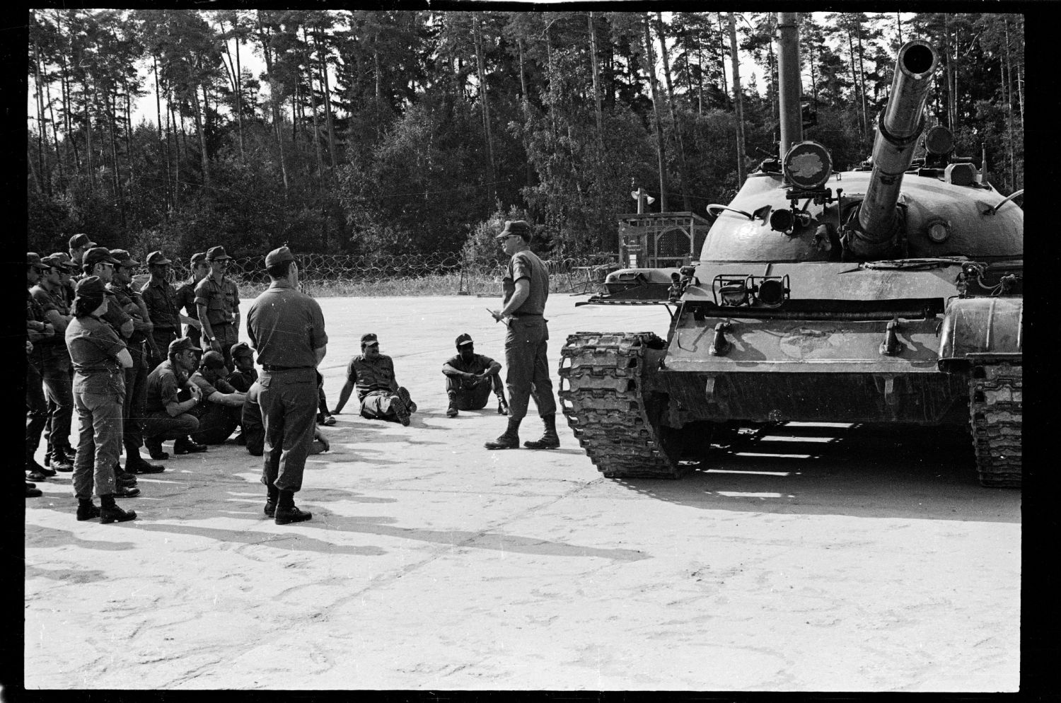 S/w-Fotografie: Militärische Ausbildung der U.S. Army Berlin Brigade