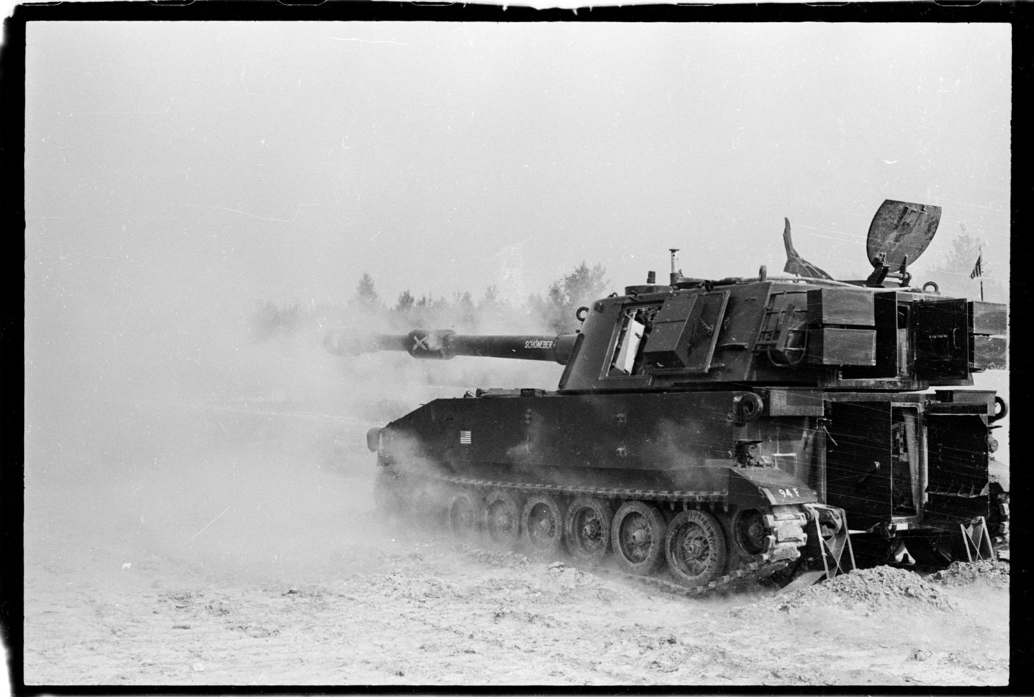 s/w-Fotografie: Übung der C Battery, 94th Field Artillery auf einem Truppenübungsplatz in West-Deutschland