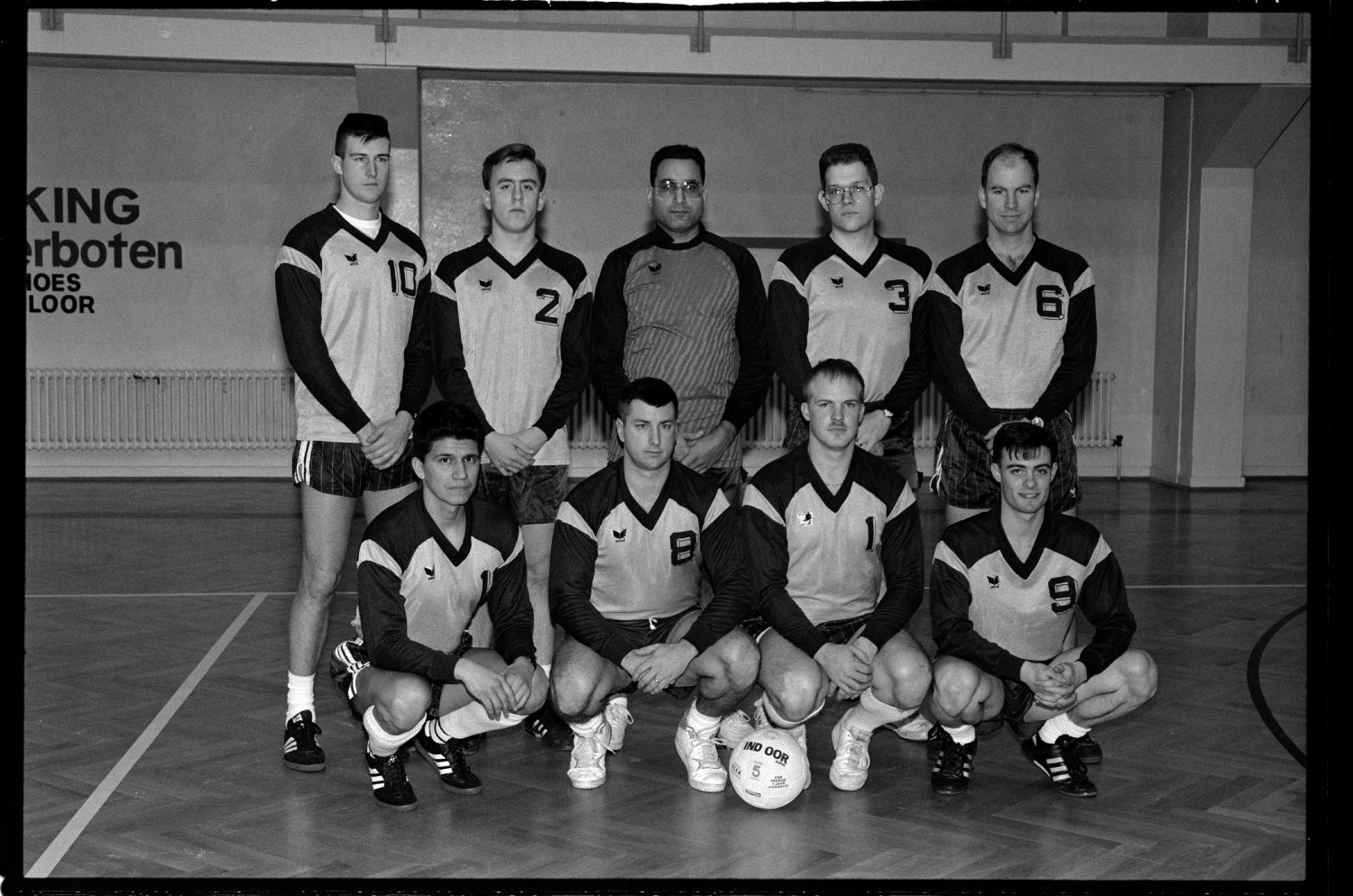 S/w-Fotografie: Fußballmannschaft der U.S. Army Berlin in Berlin-Lichterfelde