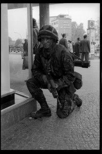 S/w-Fotografie: Interalliierte Geländeübung im Französischen Sektor in West-Berlin