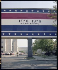 Fotografie: Wandbild zum 200. Jahrestag der Unabhängigkeitserklärung der USA in den McNair Barracks in Berlin-Lichterfelde