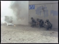 Fotografie: Häuserkampfübung der U.S. Army Berlin Brigade in Parks Range in Berlin-Lichterfelde