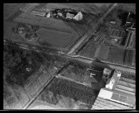 S/w-Fotografie: Berliner Mauer, Luftaufnahme von Grenzanlagen