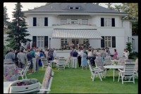 Fotografie: Barbecue in der Residenz von Brigadier General Walter Yates in Berlin-Dahlem