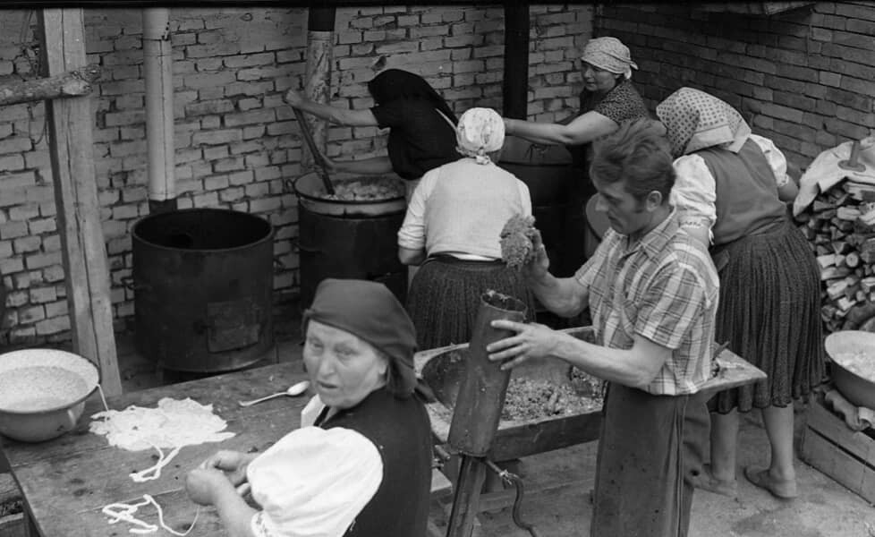 Sütő-főző asszonyok (MTA BTK NTI CC BY-NC-SA)