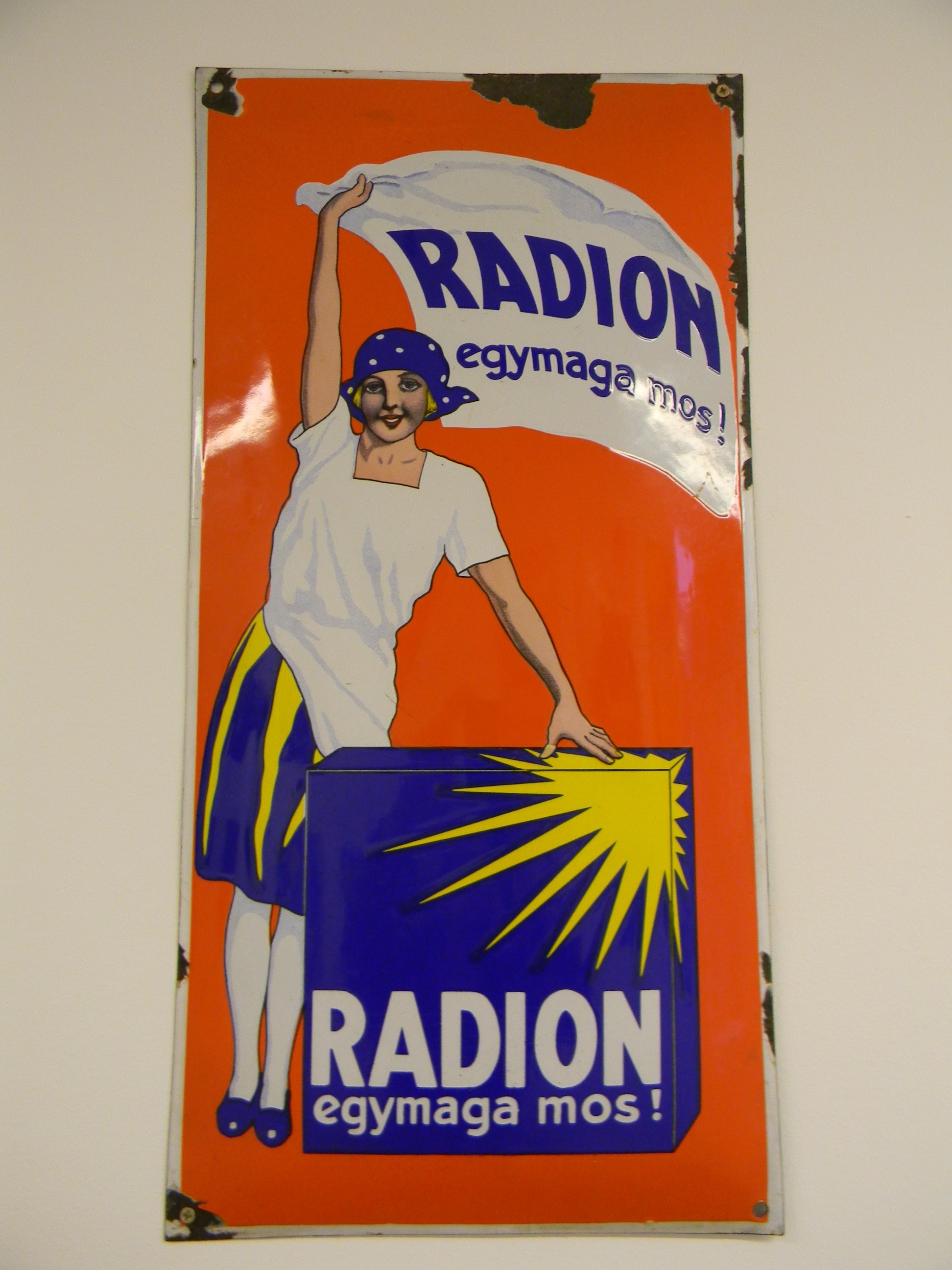 Radion mosópor reklámtábla (Magyar Kereskedelmi és Vendéglátóipari Múzeum CC BY-NC-SA)