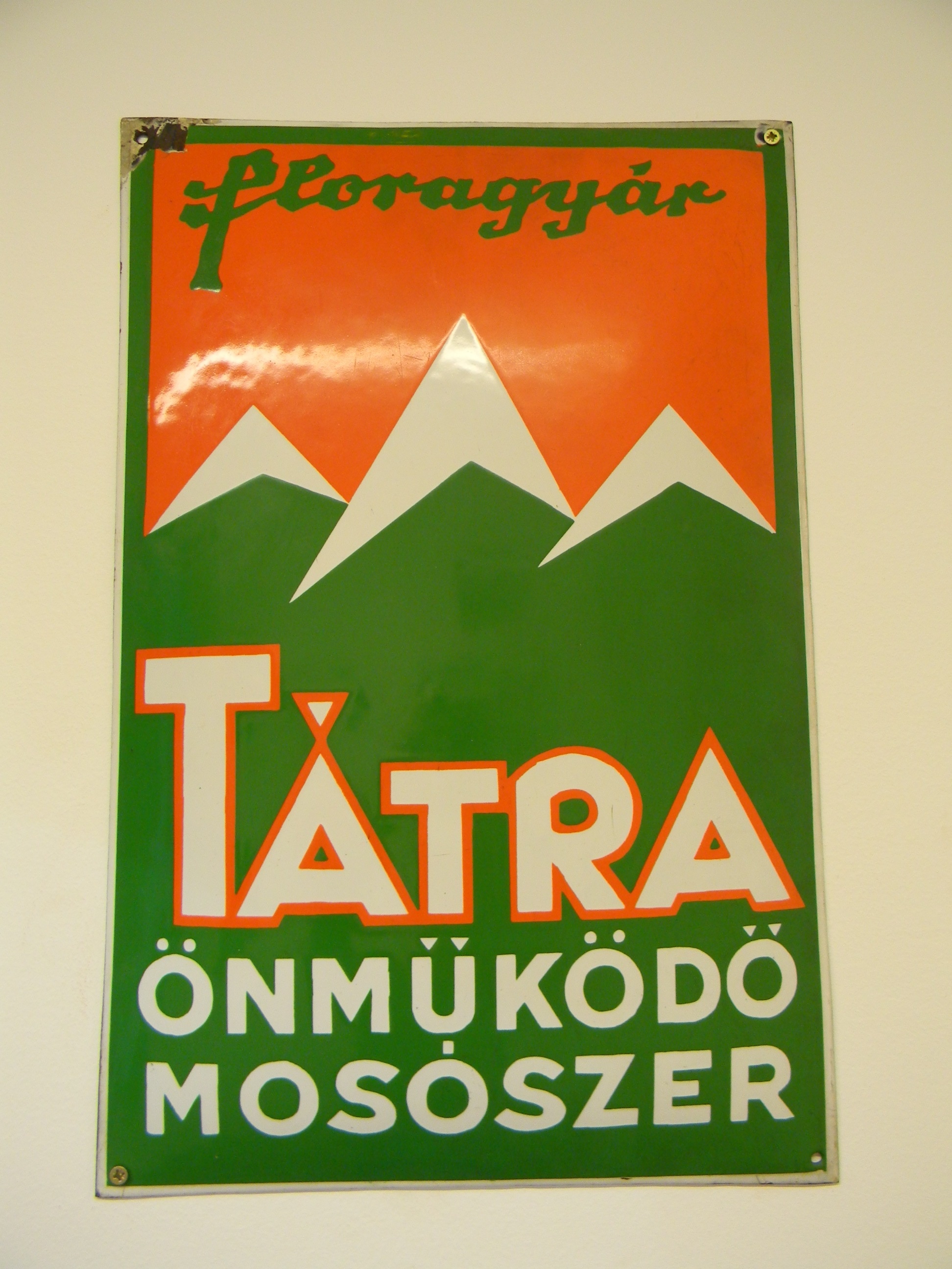 Tátra önm&#369;köd&#337; mosószer reklámtáblája (Magyar Kereskedelmi és Vendéglátóipari Múzeum CC BY-NC-SA)