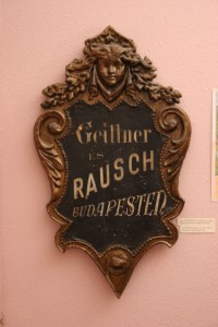 A Geittner és Rausch vaskeresked&#337; cég cégtáblája