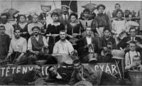 A Wahl-féle Nagytétényi Kosárfonó Gyár dolgozói 1920-22 táján