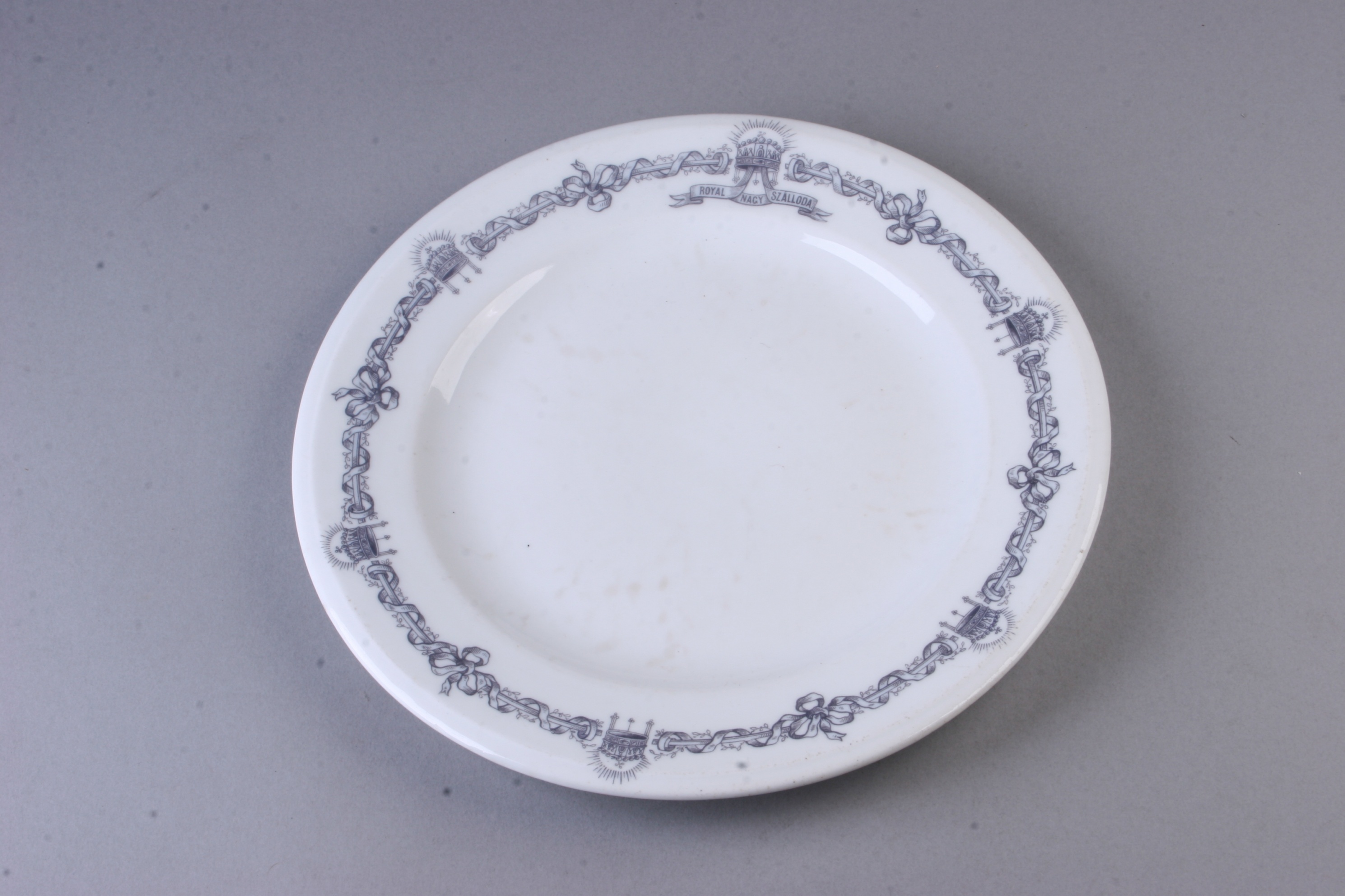 tányér (Magyar Kereskedelmi és Vendéglátóipari Múzeum CC BY-NC-SA)