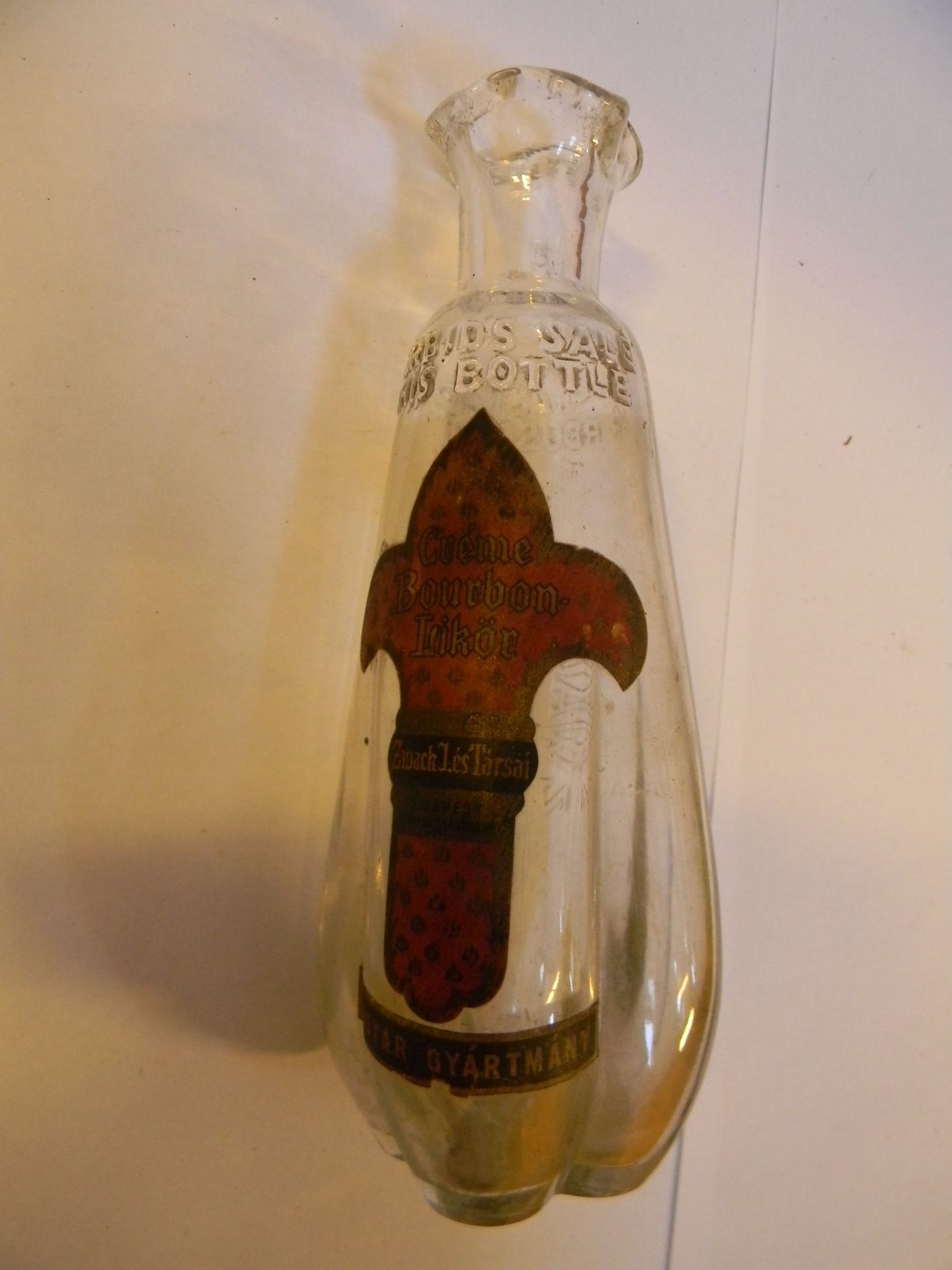 Créme Bourbon Zwack likőrös üveg (Magyar Kereskedelmi és Vendéglátóipari Múzeum CC BY-NC-SA)