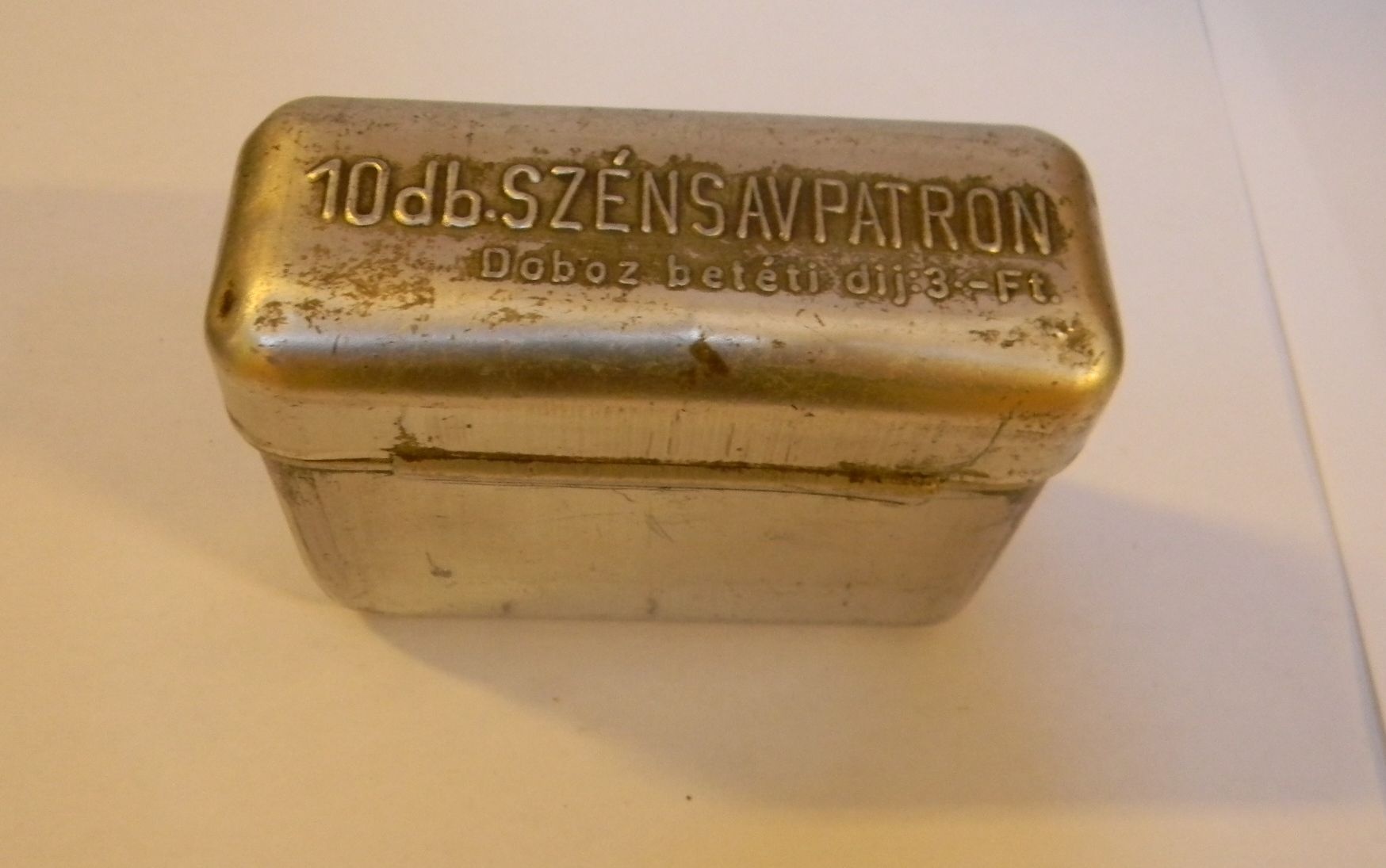 Szénsavpatrontartó alumínumdoboz (Magyar Kereskedelmi és Vendéglátóipari Múzeum CC BY-NC-SA)