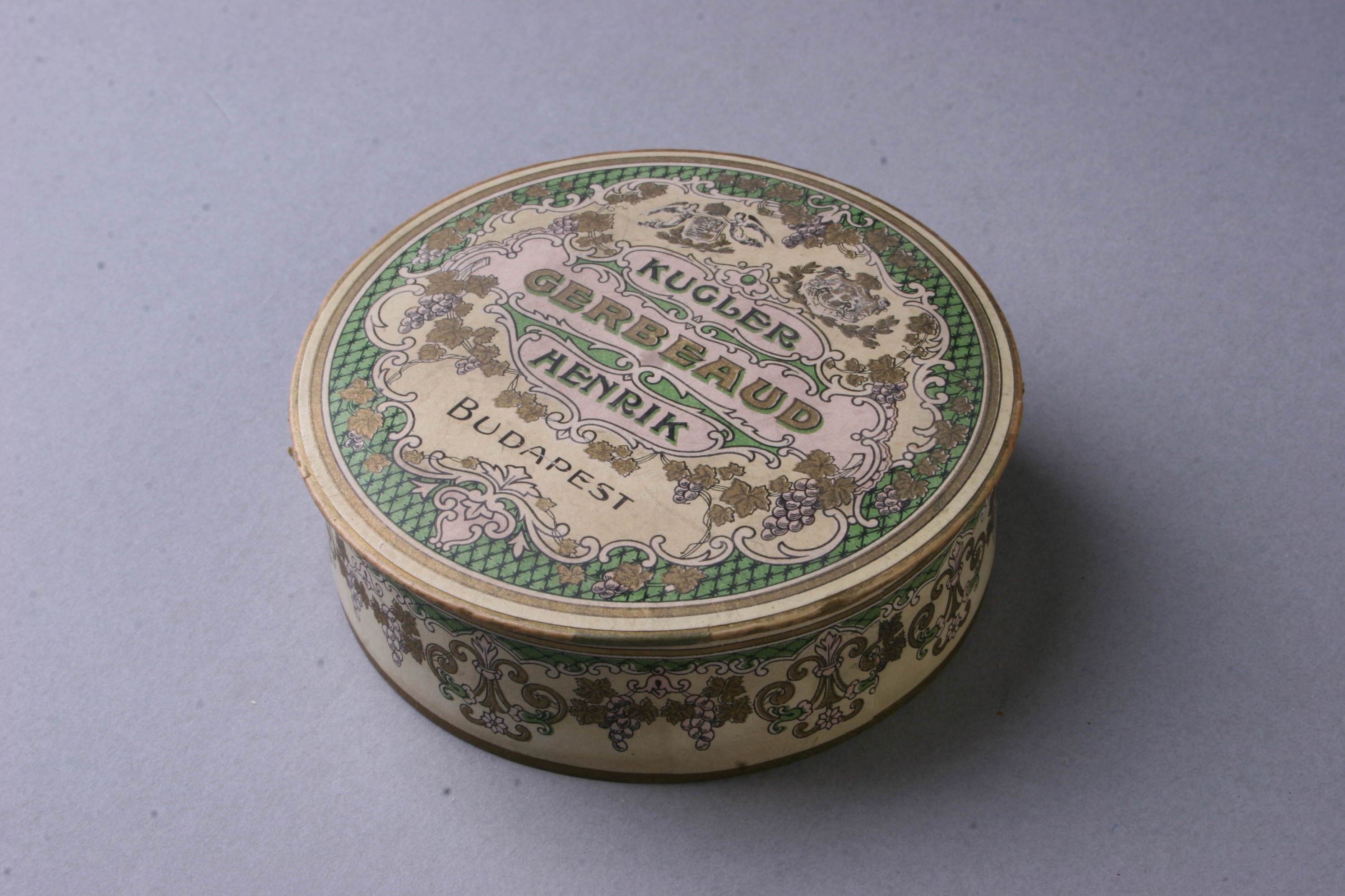 cukorkás doboz (Magyar Kereskedelmi és Vendéglátóipari Múzeum CC BY-NC-SA)