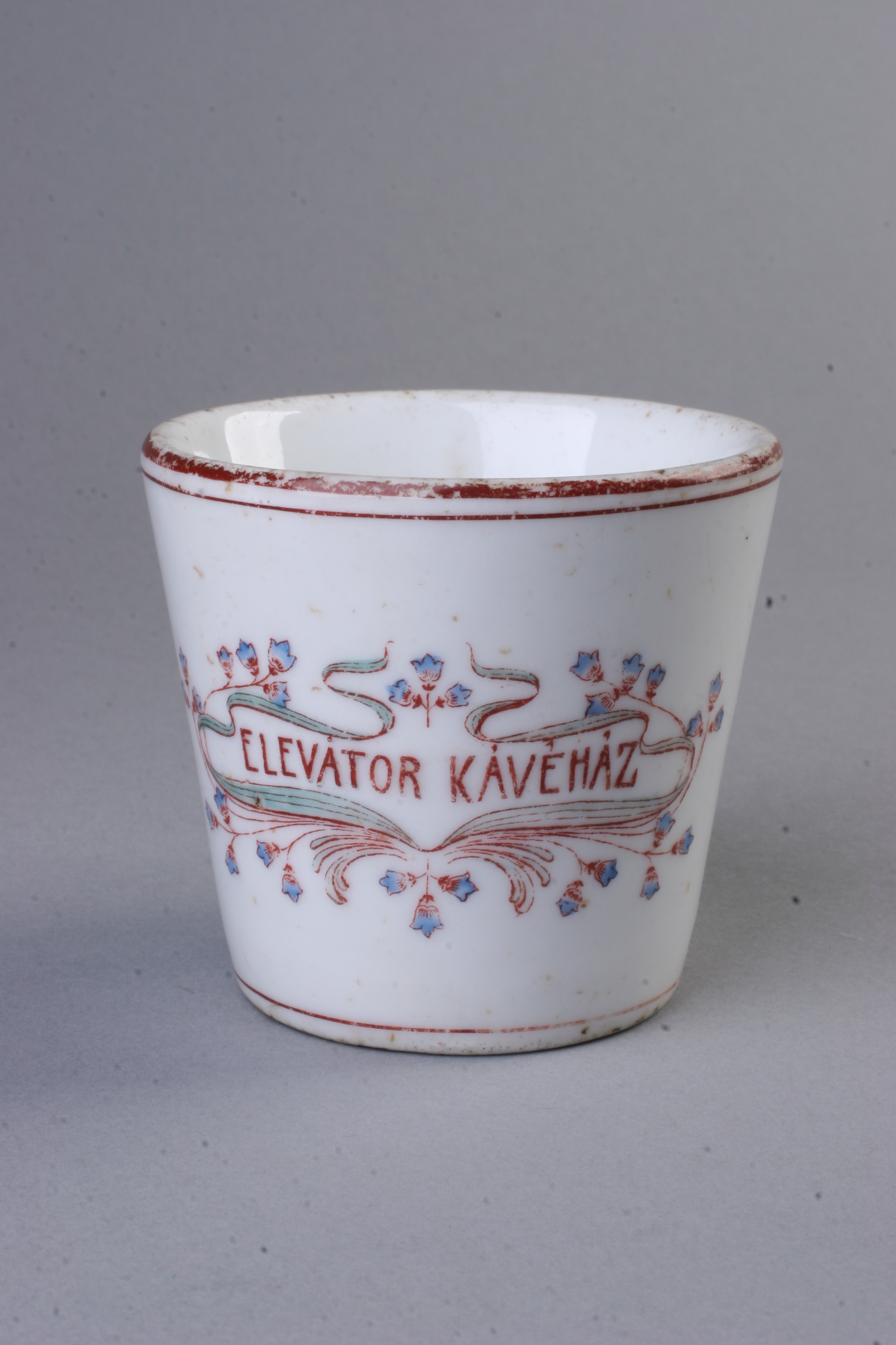 csésze (Magyar Kereskedelmi és Vendéglátóipari Múzeum CC BY-NC-SA)