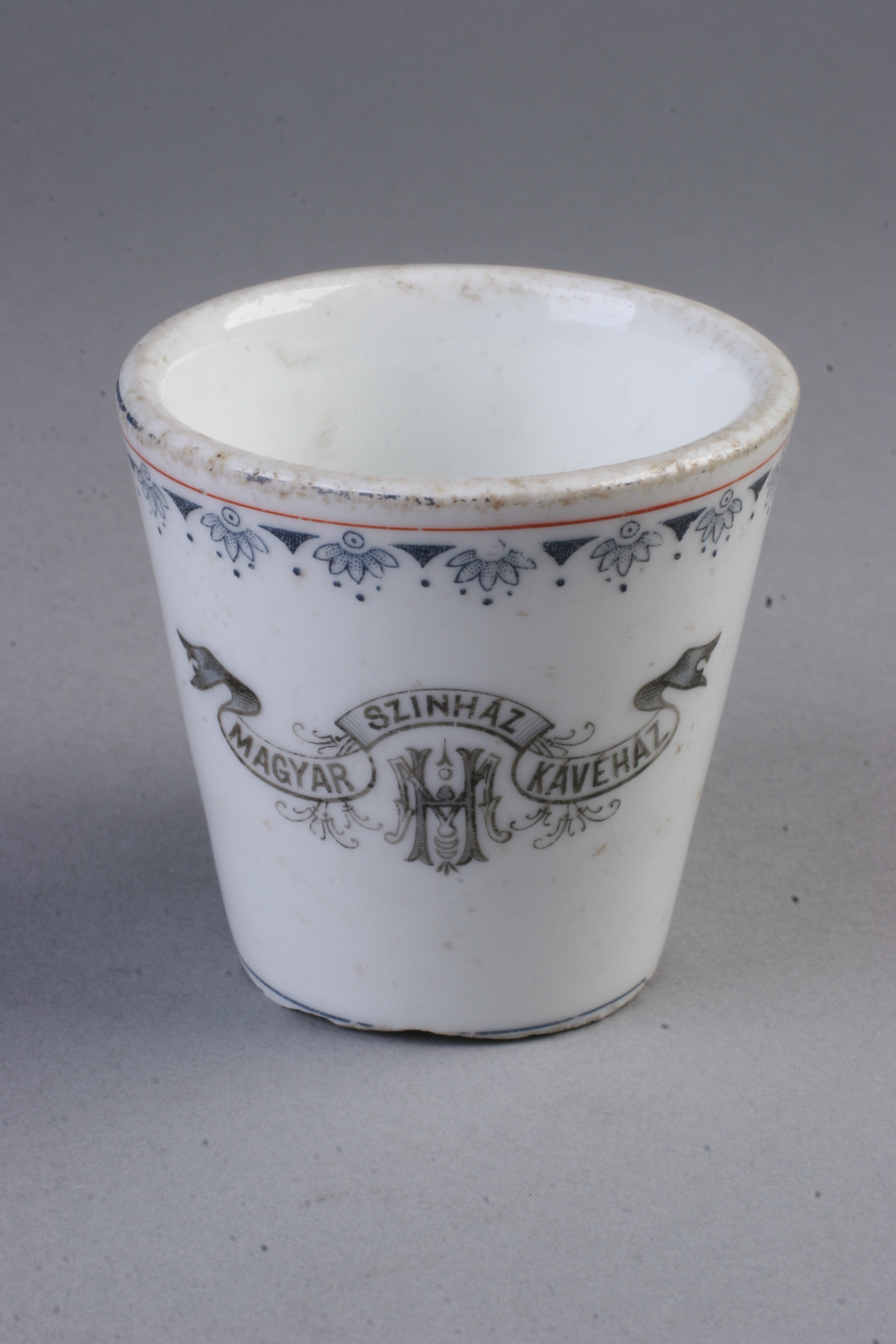 mokkás csésze (Magyar Kereskedelmi és Vendéglátóipari Múzeum CC BY-NC-SA)
