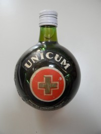 Unicum likőrös üveg