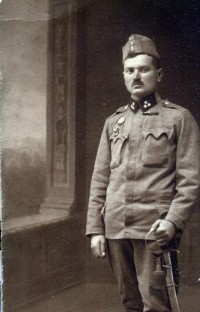 Kocher Ferenc tüzérkáplár fényképe