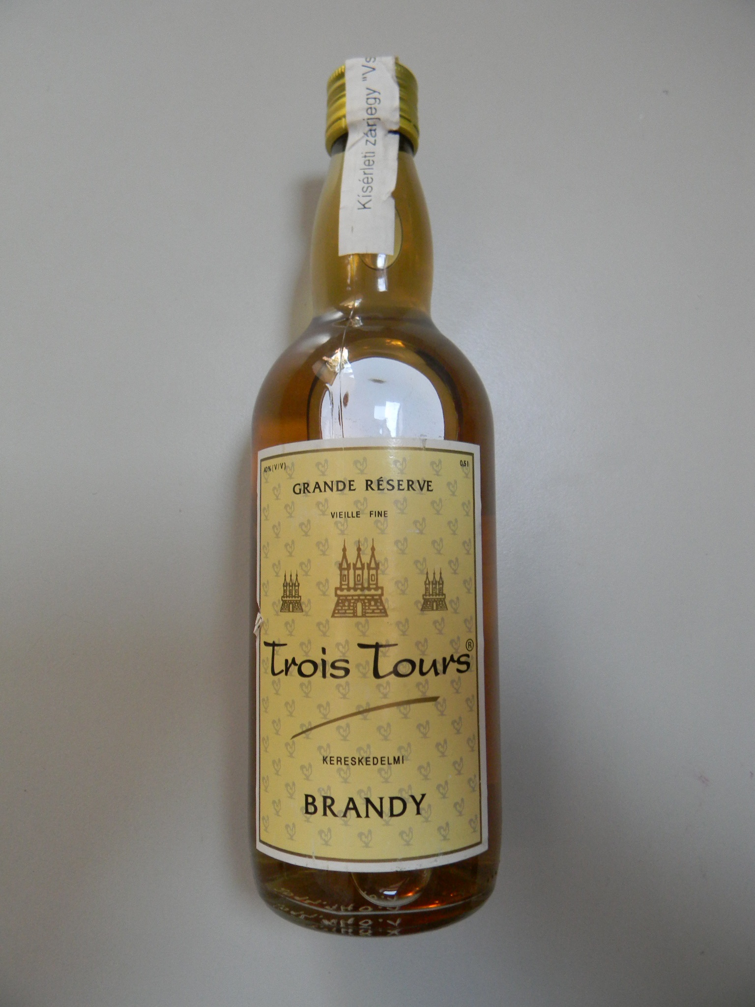 Brandys üveg (Magyar Kereskedelmi és Vendéglátóipari Múzeum CC BY-NC-SA)
