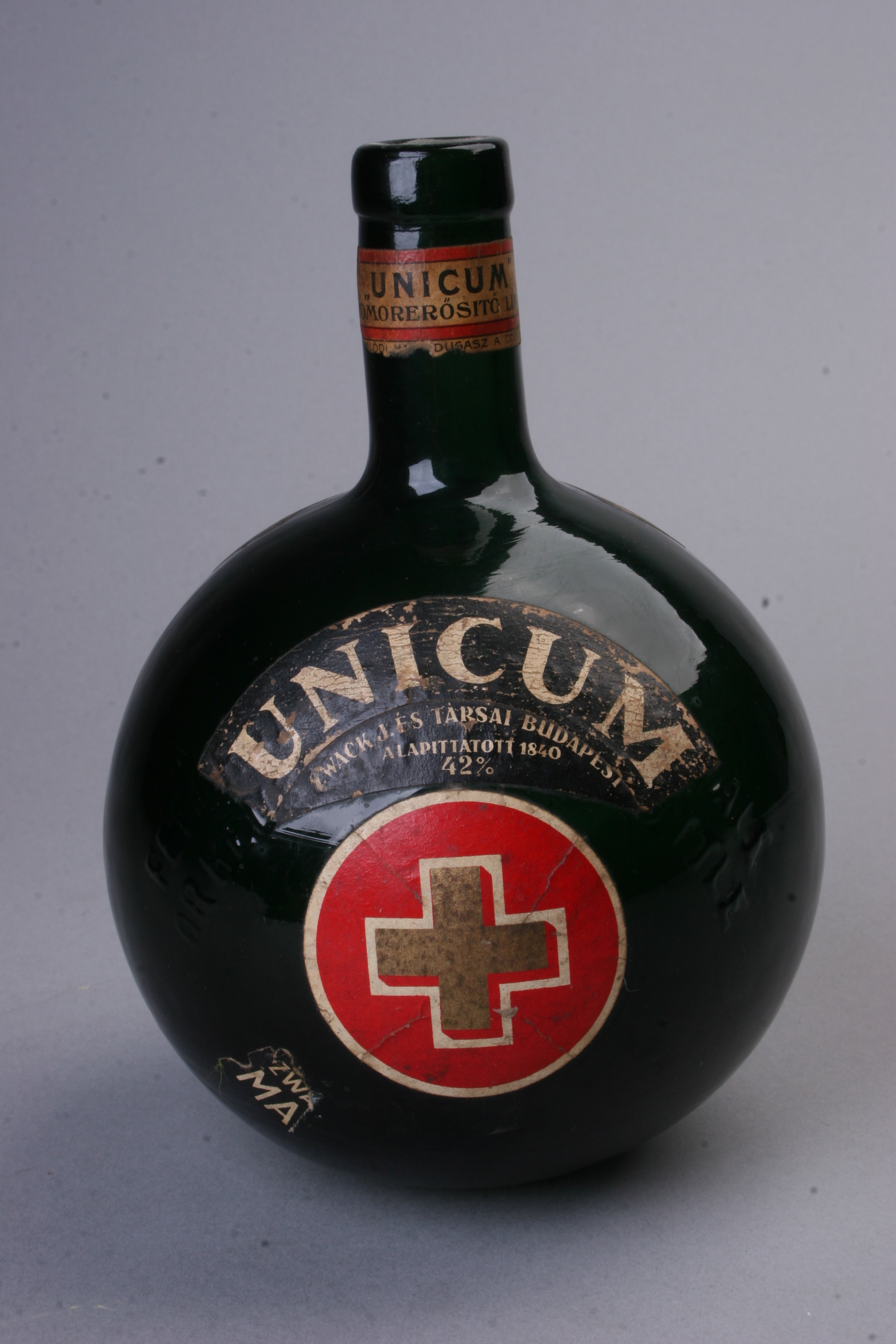 Unicumos üveg (Magyar Kereskedelmi és Vendéglátóipari Múzeum CC BY-NC-SA)