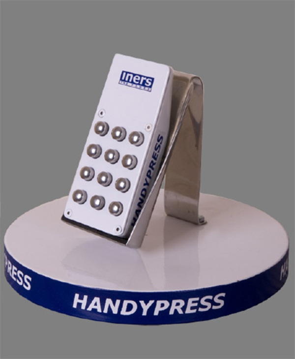 Handy press I. (Horváth Művészeti Alapítvány CC BY-NC-SA)