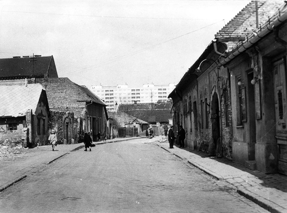 Óbudai utcakép földszintes házakkal (Óbudai Múzeum CC BY-NC-SA)