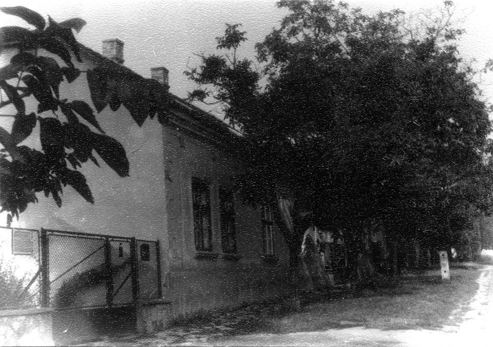 Földszintes lakóház utcafronti képe (Óbudai Múzeum CC BY-NC-SA)