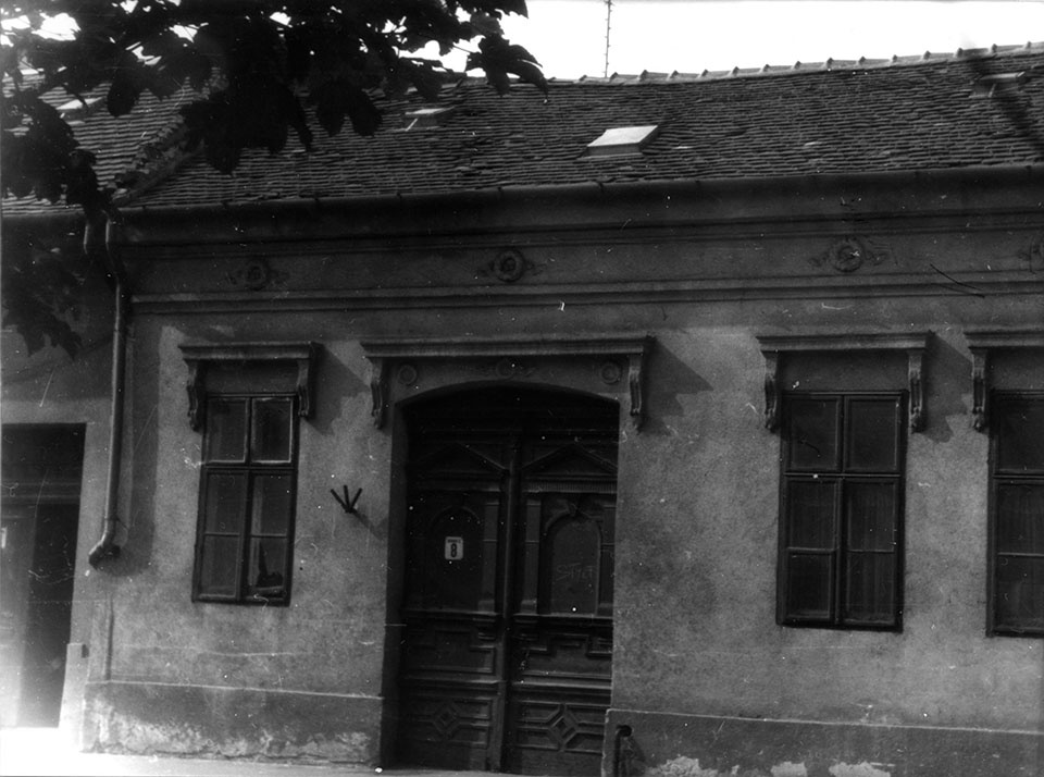 Lakóház utcafrontjáról készült felvétel (Óbudai Múzeum CC BY-NC-SA)