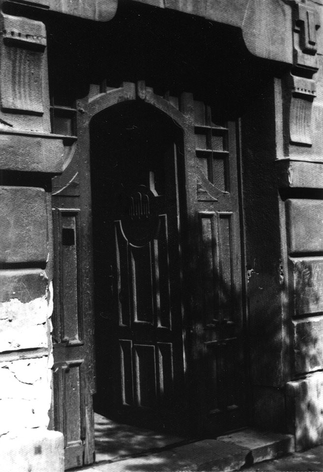 Lakóház bejárati kapujáról készített felvétel (Óbudai Múzeum CC BY-NC-SA)